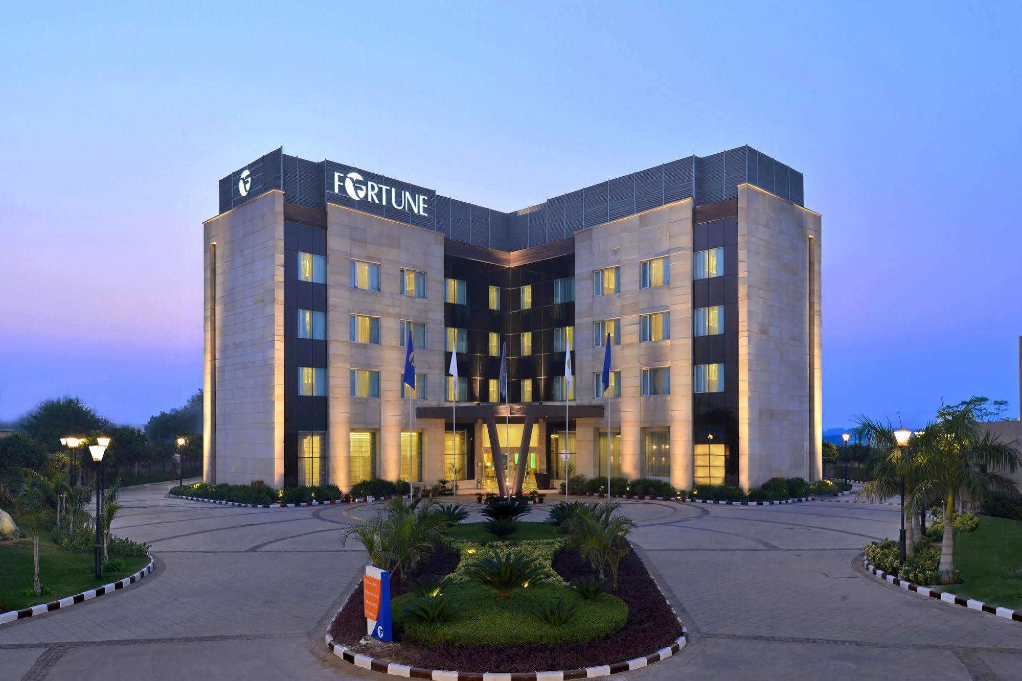 Fortune Park Orange, Sidhrawali, Gurugram - Member Itc Hotels' Group Bhiwadi Bagian luar foto